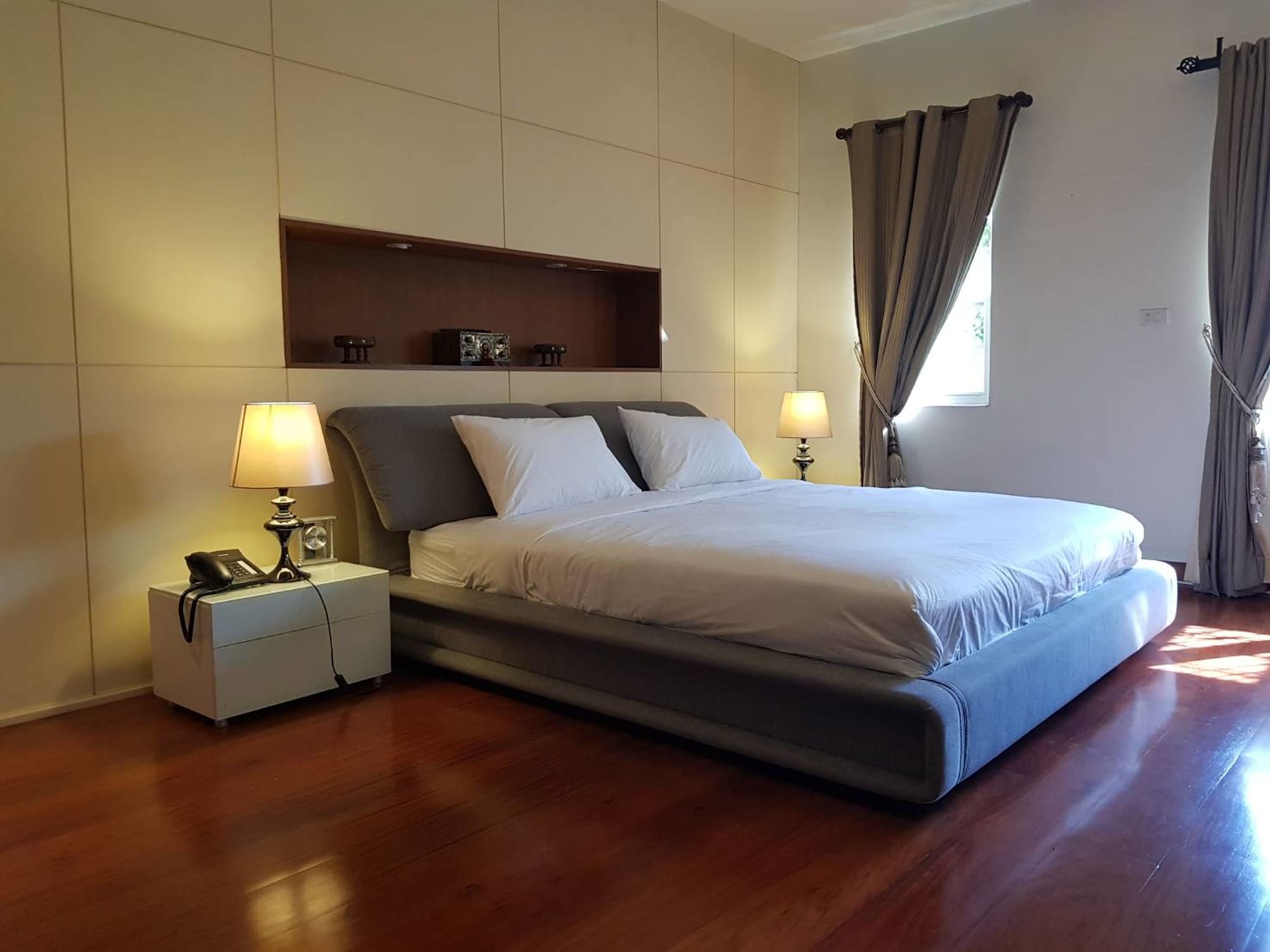Prompimarn Villa Toscana Банкок Екстериор снимка
